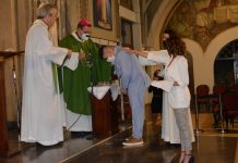 Missa celebrada per Mons. Sergi Gordo, amb Baptisme i Confirmacions